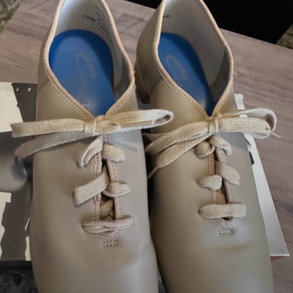 SALE - Capezio CG06 Split Sole Tap Shoe  -  Various Sizes - Tan/Carmel NEW